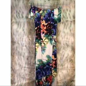 ✨2/25✨  Fashion Nova Off Shoulder Maxi Dress